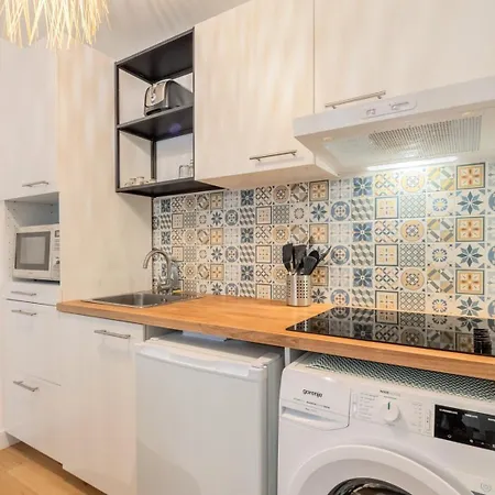 One Bedroom Apartment With Parking & Terrace Croix Exterior foto